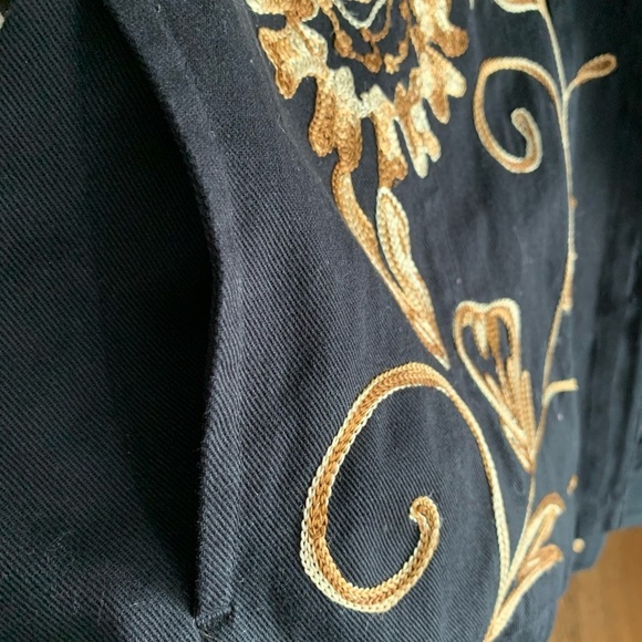 West End Embroidered Like New Jacket - Picture 4 of 7